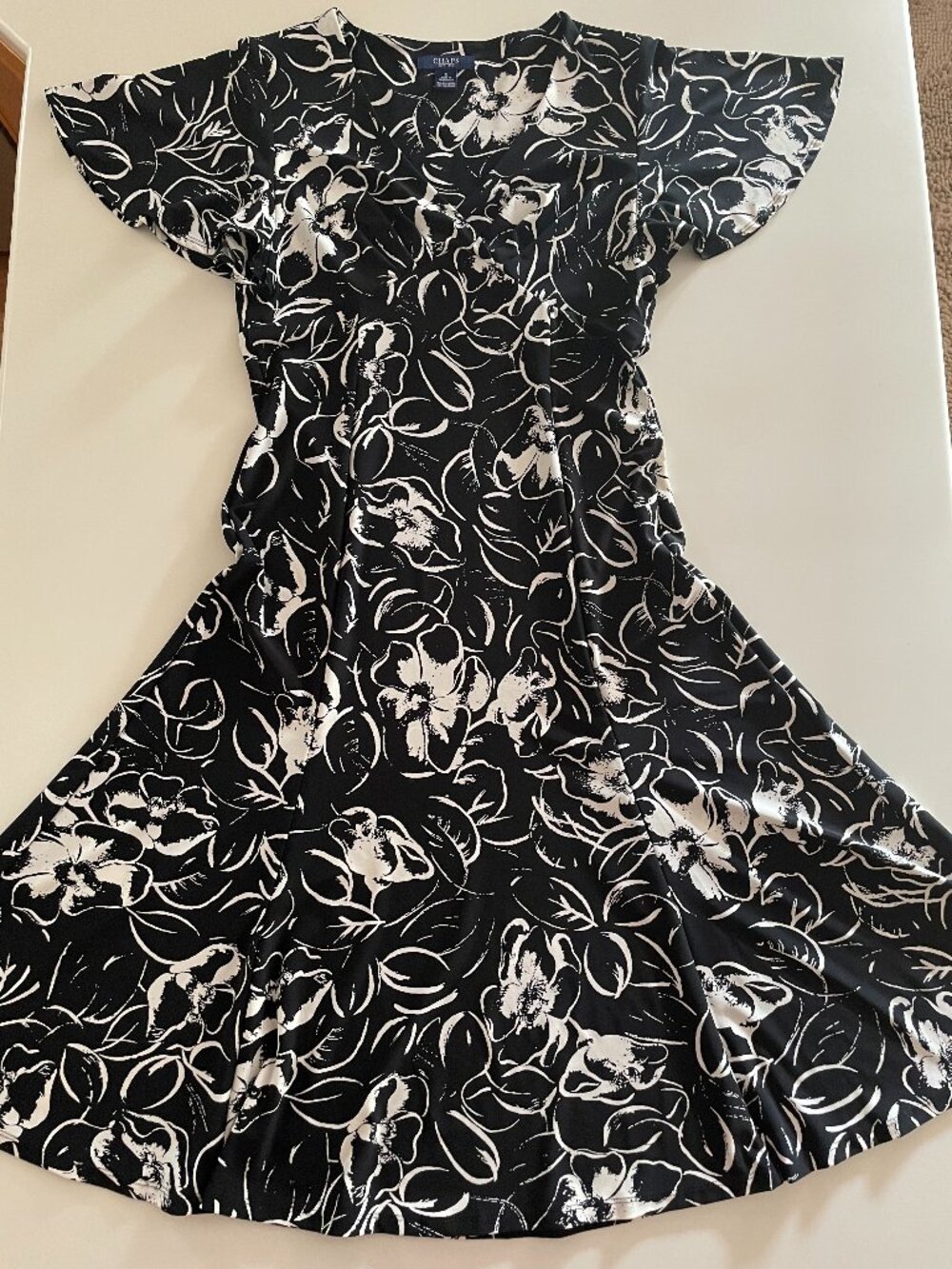 Chaps Black & White Floral Fit & Flare Flutter Dress (Size Small)